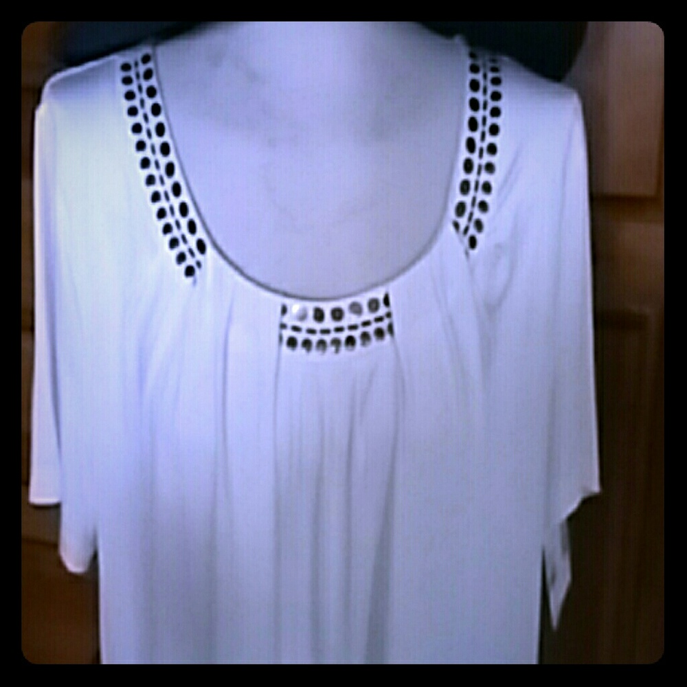 Sagharbor  stretch white short sleeves blouse